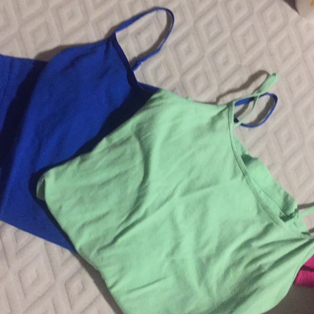 2 tank tops